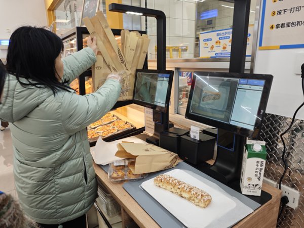 倍加网配资 超市TOP100榜单出炉！AI视觉结算台背后的降本增效逻辑